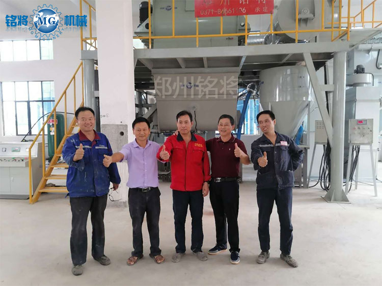 江西膩子粉設備安裝現(xiàn)場2 江西膩子粉設備安裝現(xiàn)場2