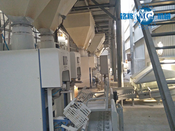 粉末包裝機(jī)封口袋漏氣原因 粉末包裝機(jī)封口袋漏氣原因