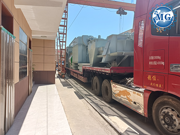 西安干粉砂漿設(shè)備裝車現(xiàn)場(chǎng)！